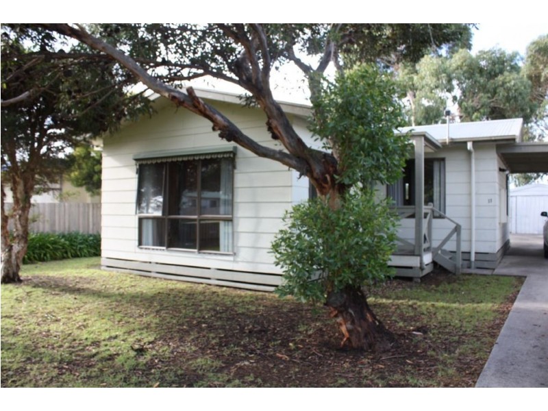 11 Moonah Way, Inverloch VIC 3996