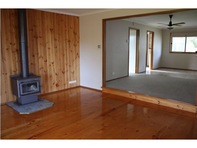 11 Moonah Way, Inverloch VIC 3996