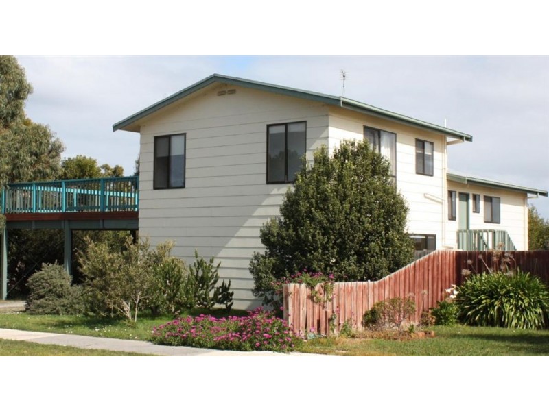 74 Tamara Crescent, Inverloch VIC 3996