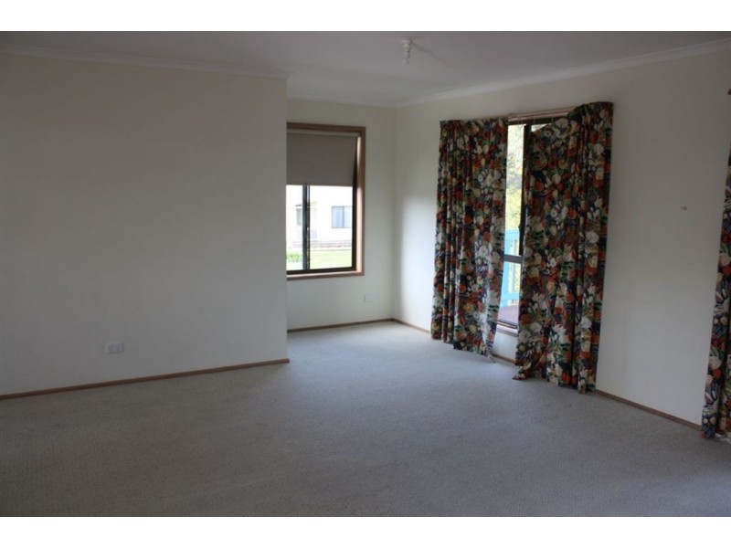 74 Tamara Crescent, Inverloch VIC 3996