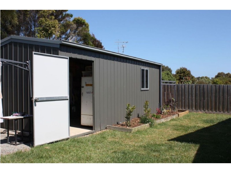 76 Beachcomber Drive, Inverloch VIC 3996