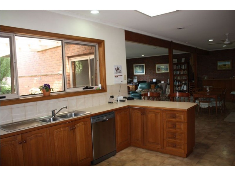 1 Clerk Crescent, Inverloch VIC 3996