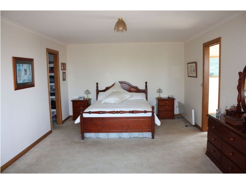 1 Clerk Crescent, Inverloch VIC 3996