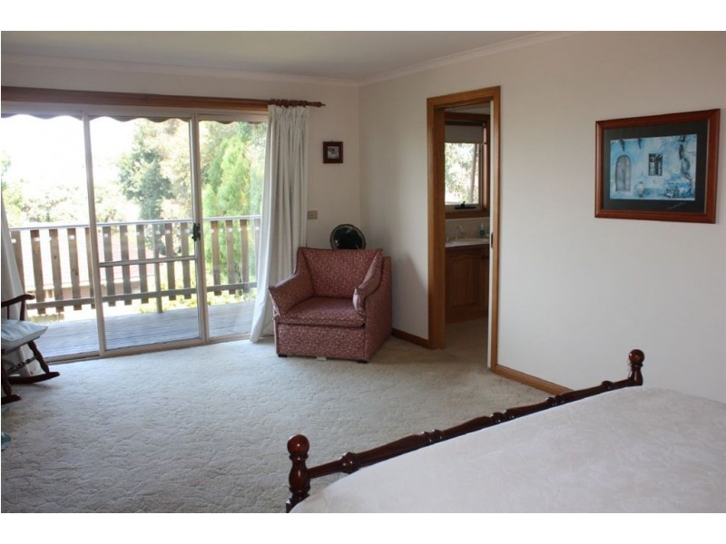 1 Clerk Crescent, Inverloch VIC 3996