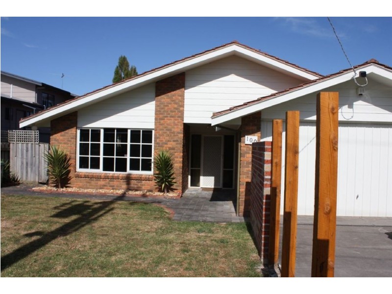 109 Toorak Road, Inverloch VIC 3996
