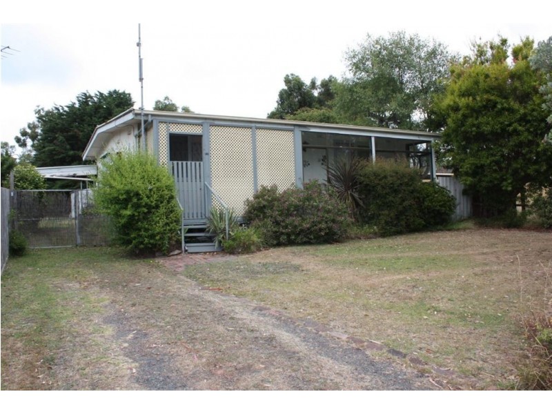 19 Golf Street, Inverloch VIC 3996