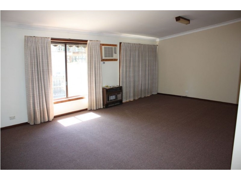 33 Halford Street, Inverloch VIC 3996