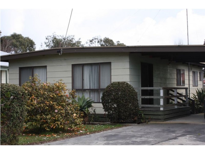 73 Williams St, Inverloch VIC 3996