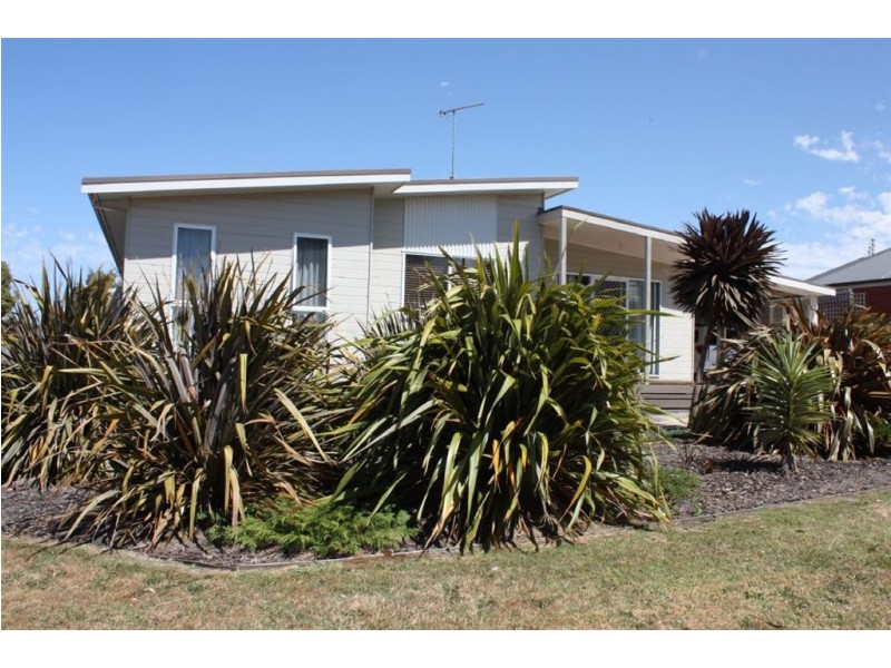 1 Couta Court, Inverloch VIC 3996