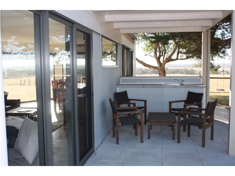 259 Inverloch Venus Bay Road, Inverloch VIC 3996