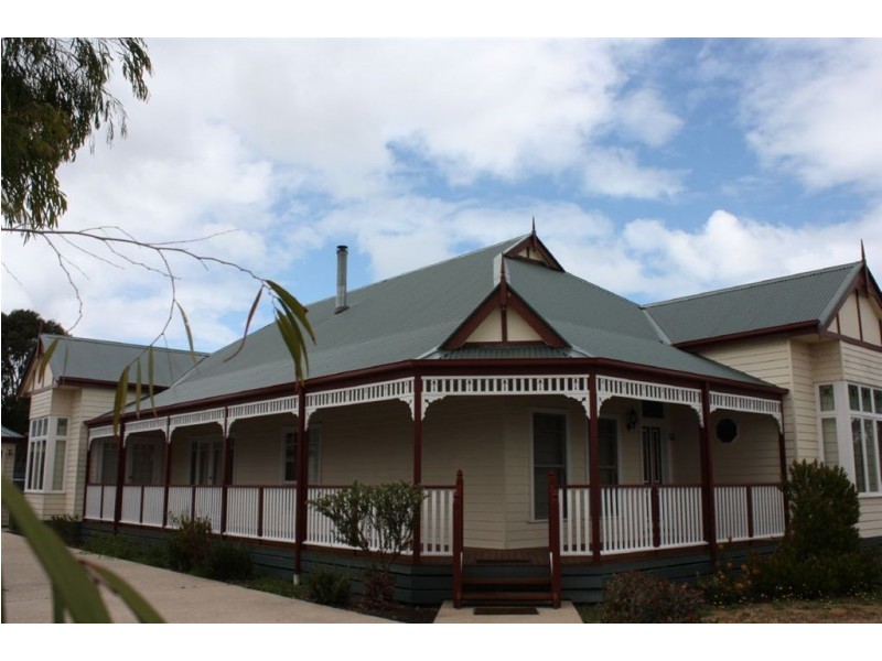 5 Hobson Place, Inverloch VIC 3996