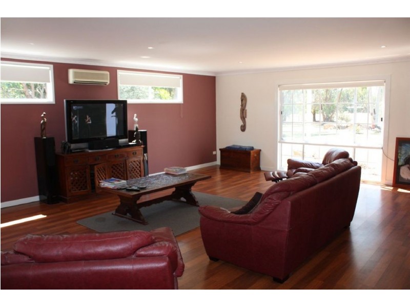 37 Pennell Court, Wattle Bank VIC 3995