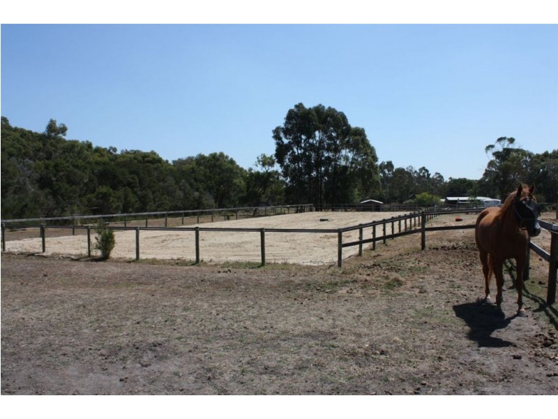 37 Pennell Court, Wattle Bank VIC 3995