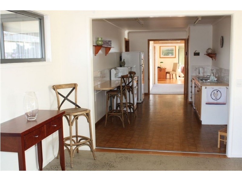 259 Inverloch Venus Bay Rd, Inverloch VIC 3996