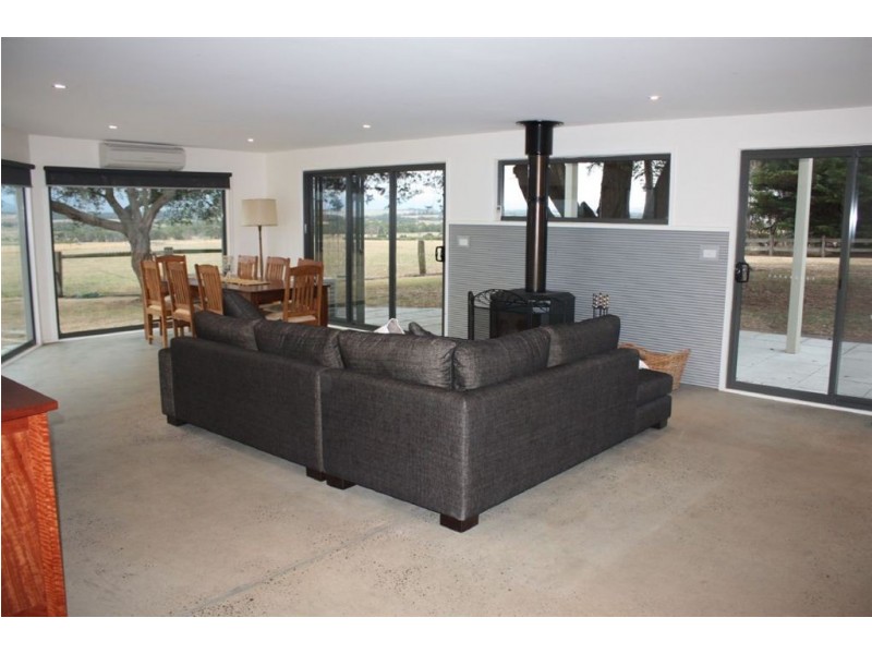 259 Inverloch Venus Bay Rd, Inverloch VIC 3996