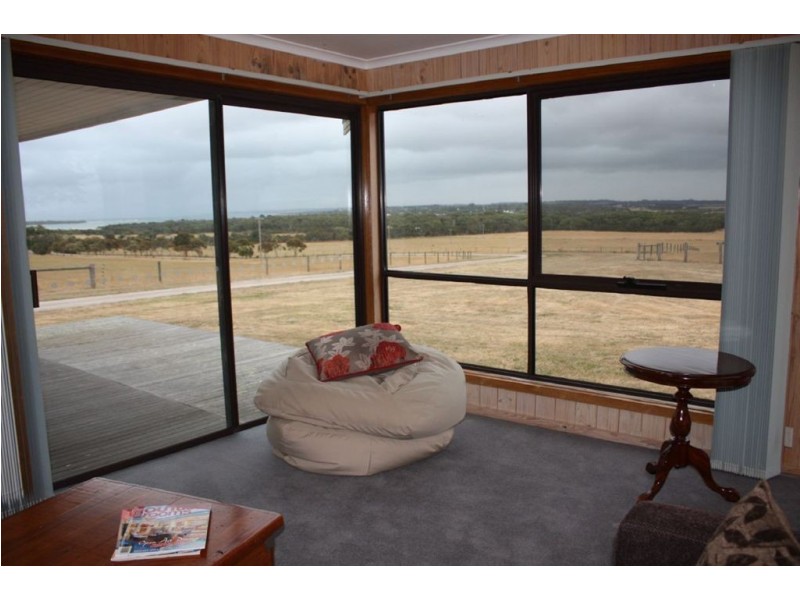 259 Inverloch Venus Bay Rd, Inverloch VIC 3996