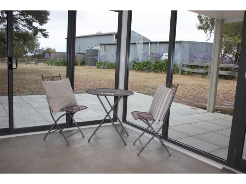 259 Inverloch Venus Bay Rd, Inverloch VIC 3996