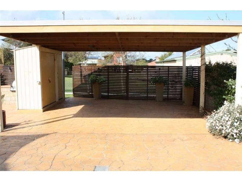 101 Toorak Road, Inverloch VIC 3996