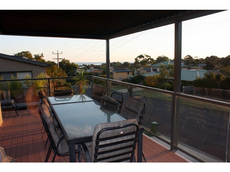 26 Bayview Ave, Inverloch VIC 3996