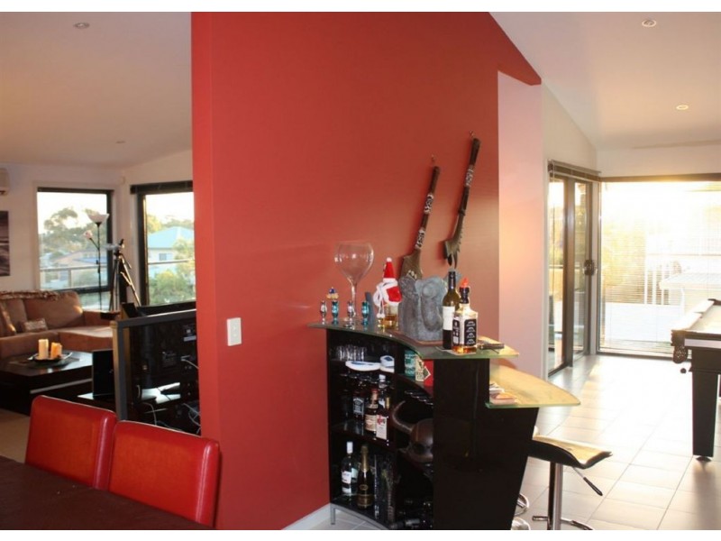 26 Bayview Ave, Inverloch VIC 3996