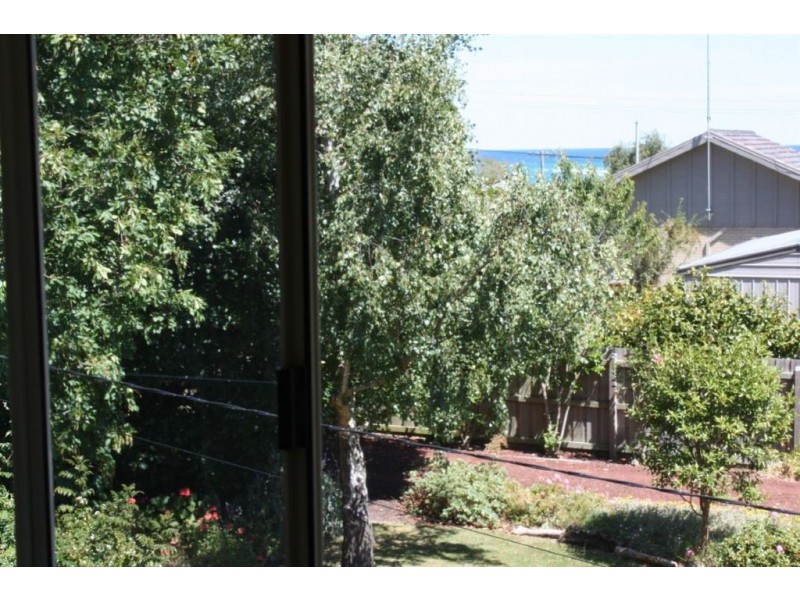 1/24-26 Kathryn Close, Inverloch VIC 3996