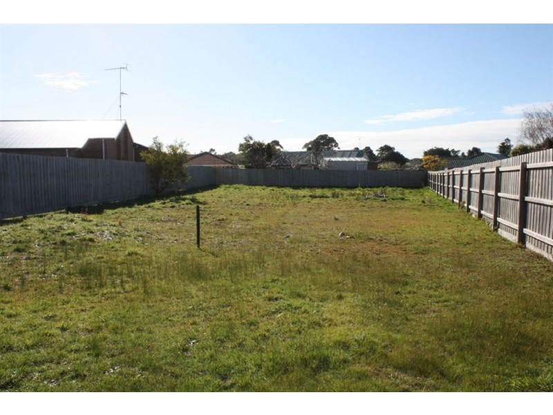 3 Banksia Place, Inverloch VIC 3996