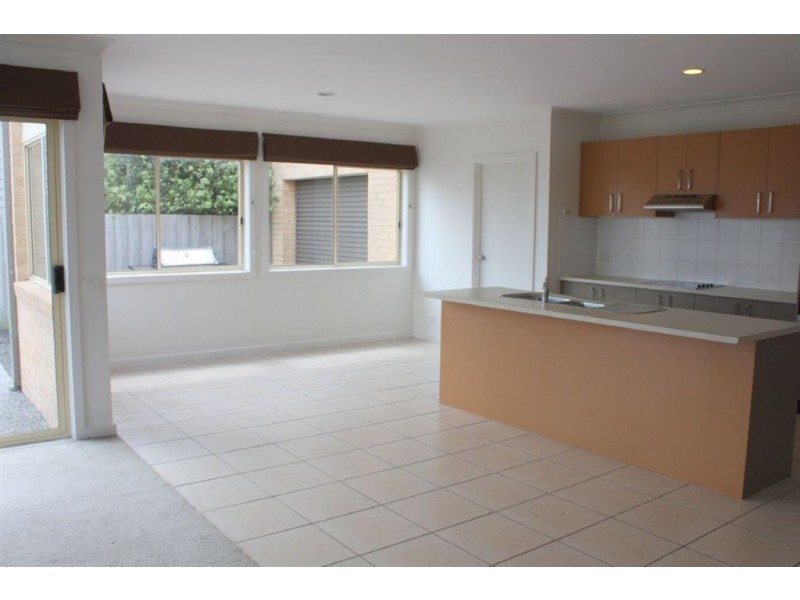 6 Endeavour Place, Inverloch VIC 3996