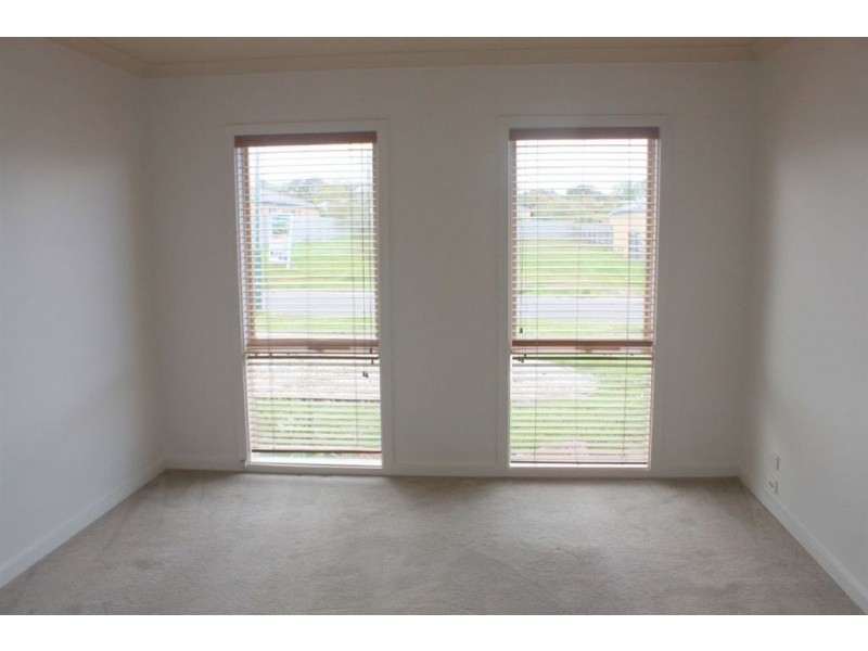 6 Endeavour Place, Inverloch VIC 3996