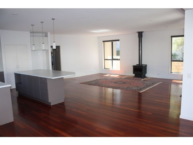 90 Ripple Drive, Inverloch VIC 3996