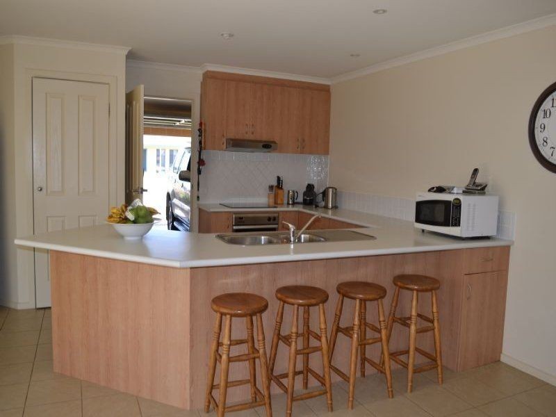 8 Endeavour Place, Inverloch VIC 3996