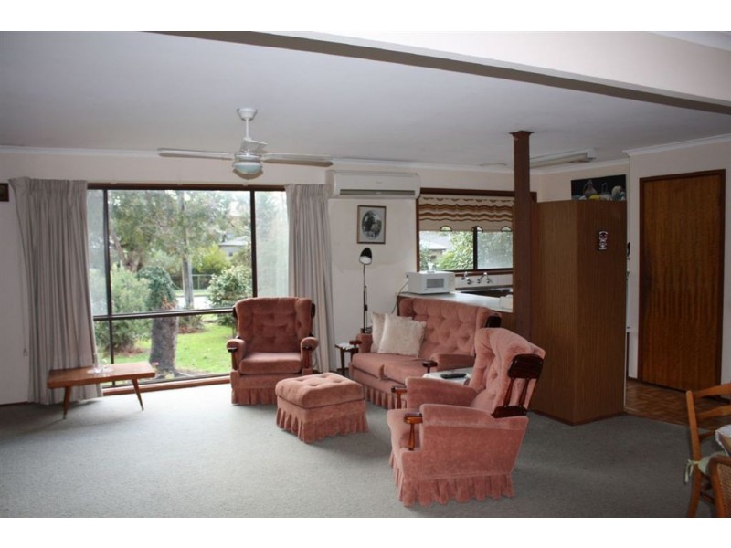 11 Venus Street, Inverloch VIC 3996