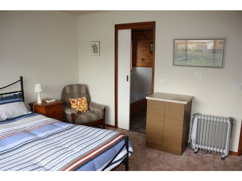 1A Russell St, Inverloch VIC 3996