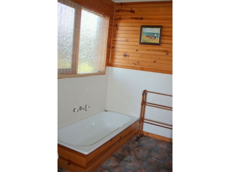 1A Russell St, Inverloch VIC 3996