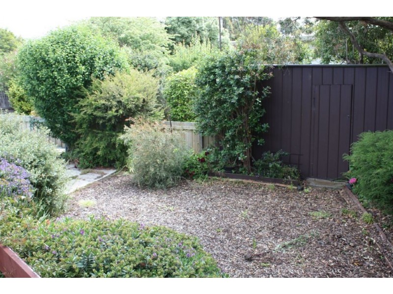 9 Sandy Mount Avenue, Inverloch VIC 3996