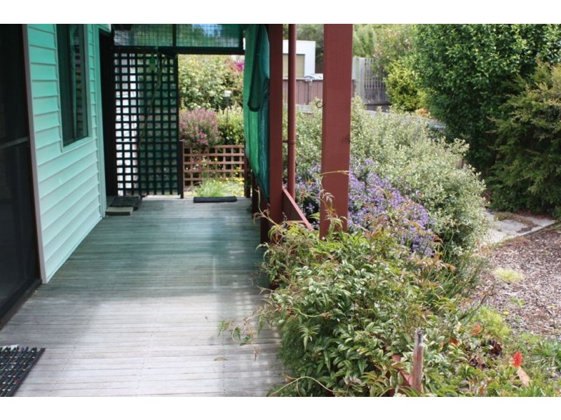 9 Sandy Mount Avenue, Inverloch VIC 3996