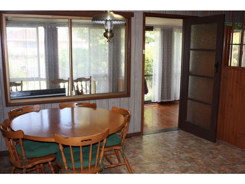 9 Sandy Mount Avenue, Inverloch VIC 3996