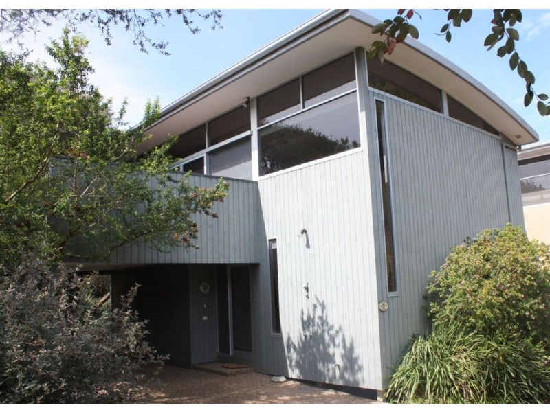 2 Sand Court, Inverloch VIC 3996