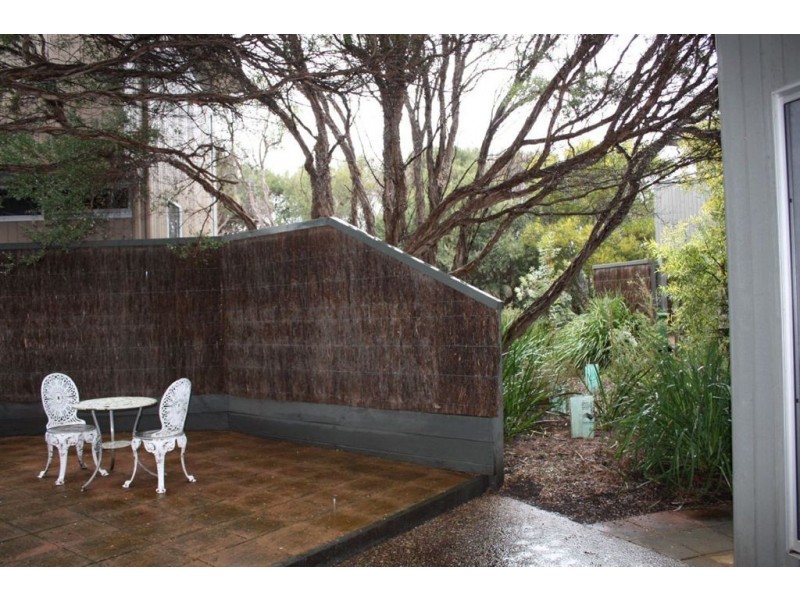 2 Sand Court, Inverloch VIC 3996