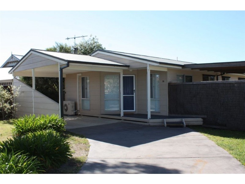 16 Leicester Square, Inverloch VIC 3996