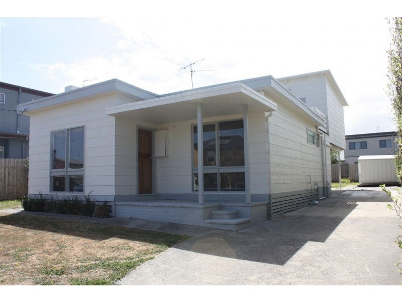 71 Bayview Avenue, Inverloch VIC 3996