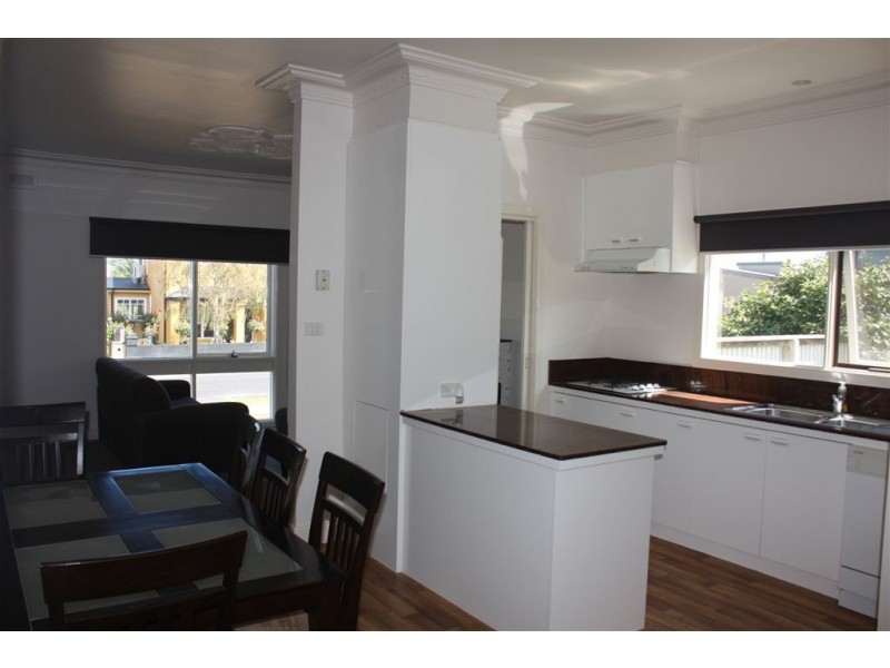 71 Bayview Avenue, Inverloch VIC 3996