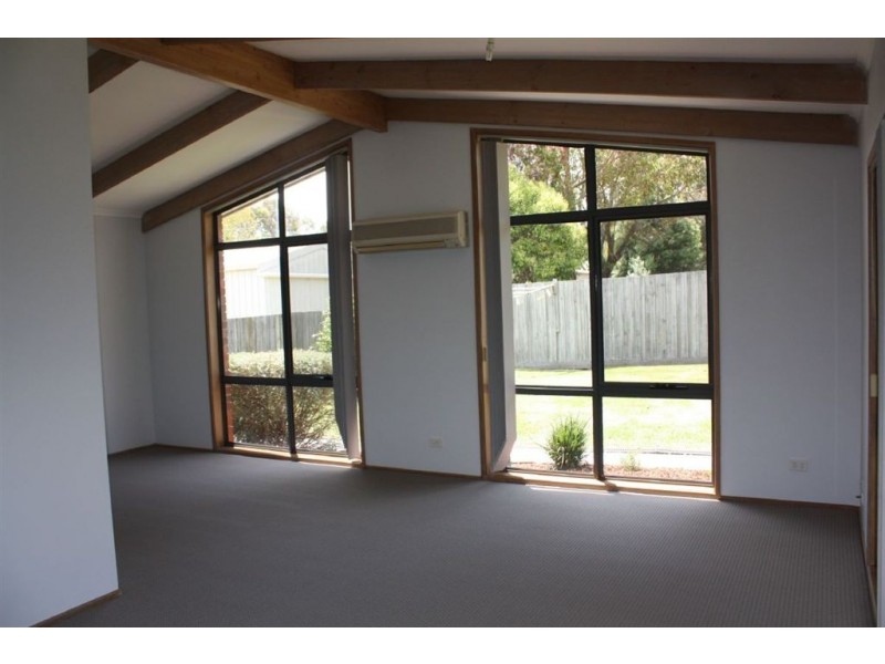 3 Kenways Court, Inverloch VIC 3996