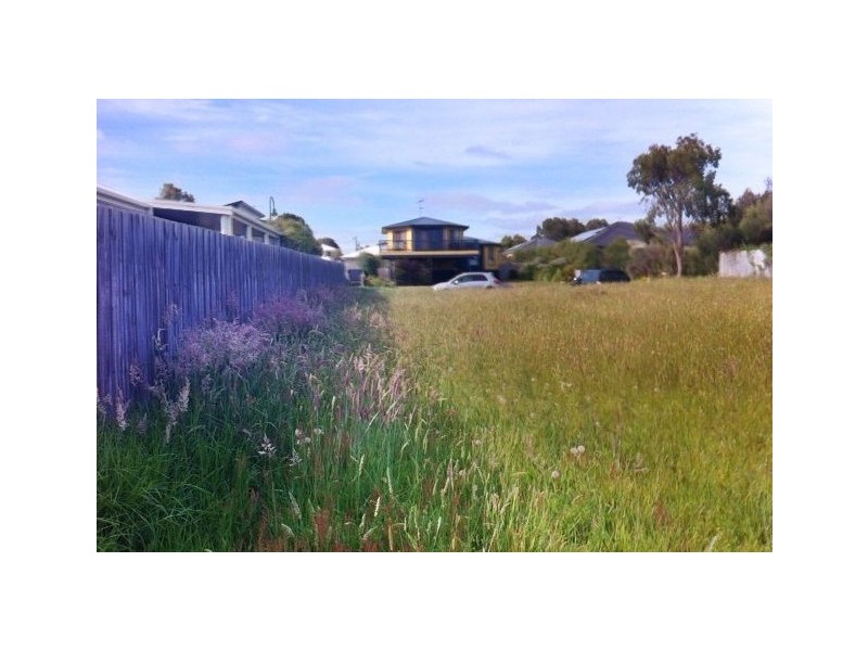 6 Cook Close, Inverloch VIC 3996