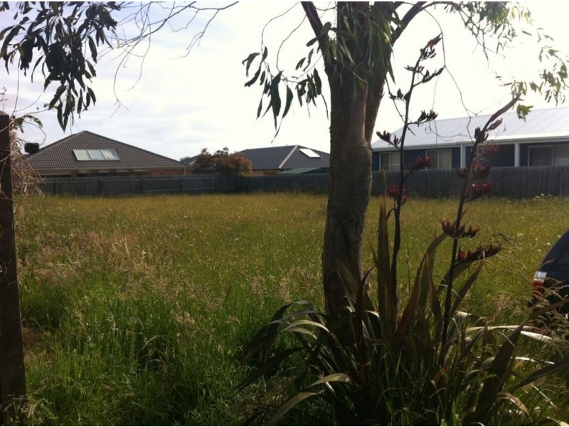 6 Cook Close, Inverloch VIC 3996