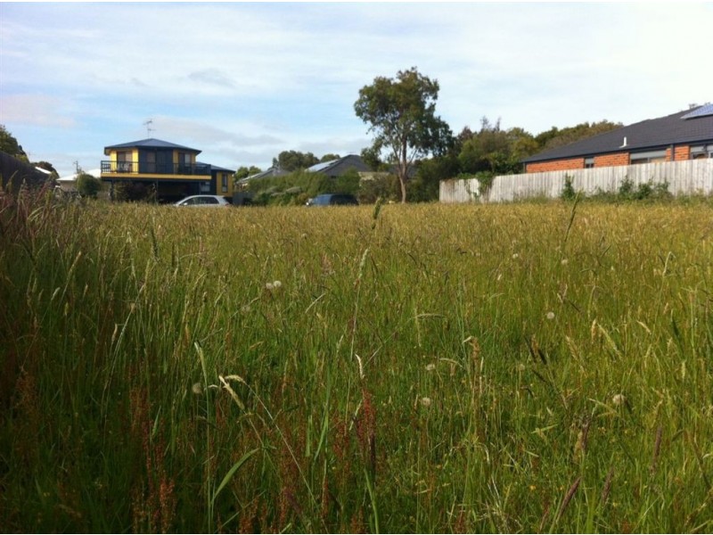 6 Cook Close, Inverloch VIC 3996