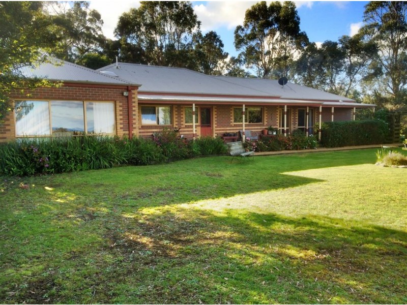 607 Waratah Road, Fish Creek VIC 3959