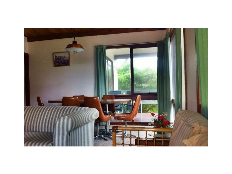 2 Box Avenue, Sandy Point VIC 3959