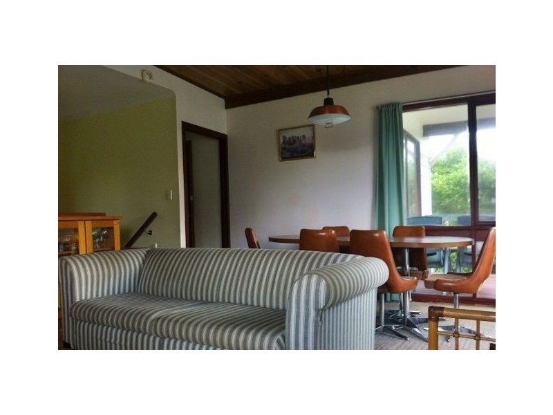 2 Box Avenue, Sandy Point VIC 3959