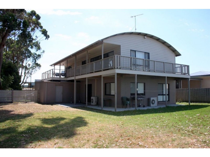 11 Hobson Place, Inverloch VIC 3996