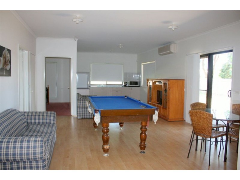 11 Hobson Place, Inverloch VIC 3996